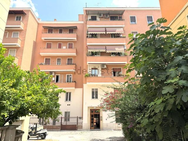 Appartamento in vendita di 85 m² in Via Matera
