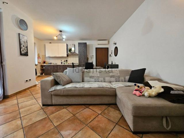 Appartamento in vendita di 85 m² in Via Momo