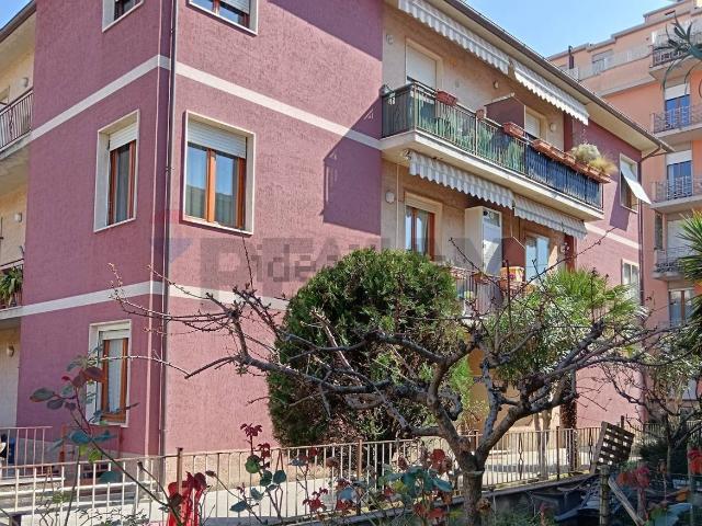 Appartamento in vendita di 85 m² in Via Monte Adamello, 29
