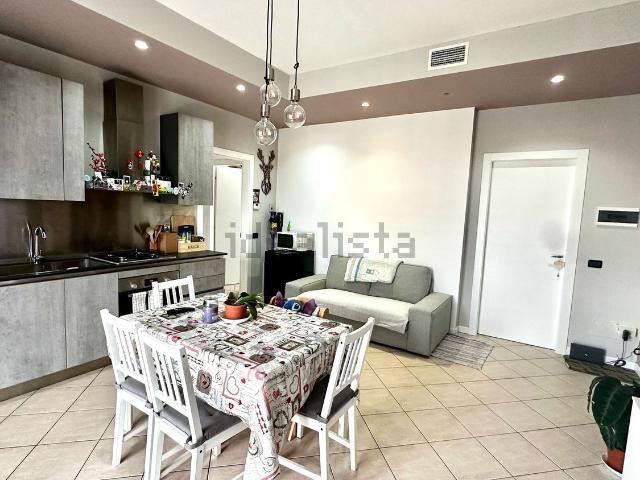 Appartamento in vendita di 85 m² in Via Montesanto