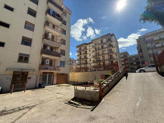 Appartamento in vendita di 85 m² in Via Nicola Lazzaro, 1