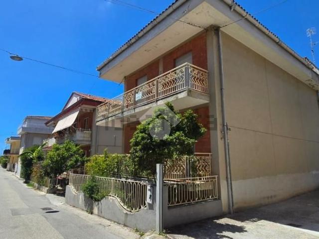 Appartamento in vendita di 85 m² in Via Papa Giovanni XXIII, 8