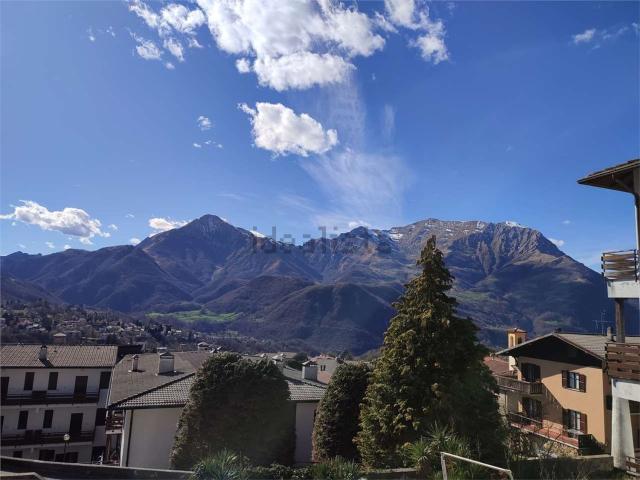 Appartamento in vendita di 85 m² in Via per Mezzacca, 1