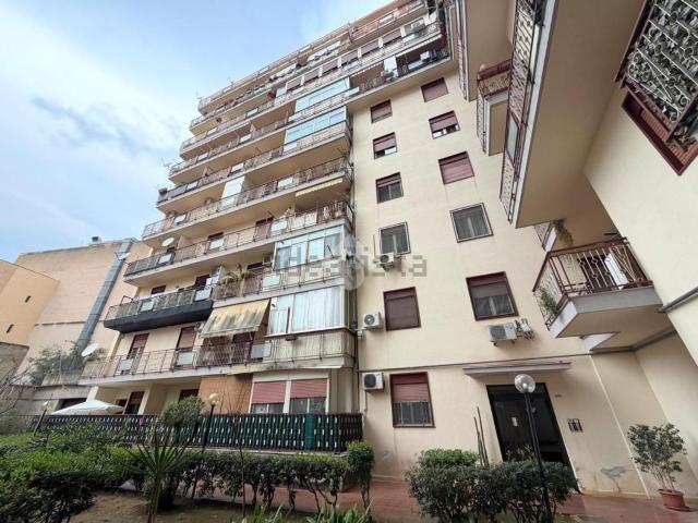 Appartamento in vendita di 85 m² in Via Perpignano, 147