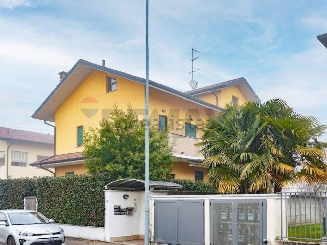 Appartamento in vendita di 85 m² in Via Pisa, 8