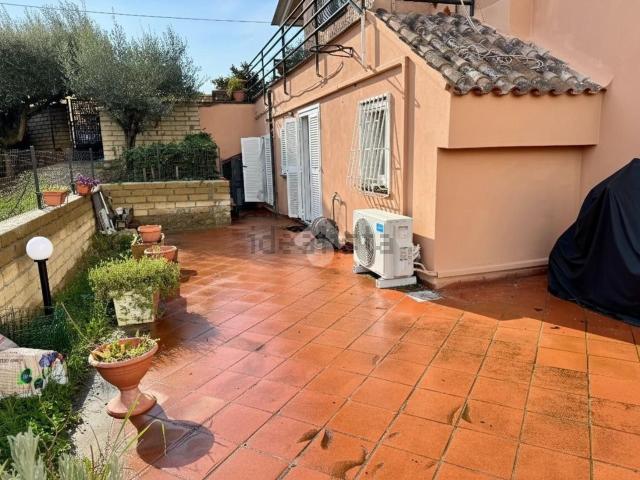 Appartamento in vendita di 85 m² in Via Positano, 109