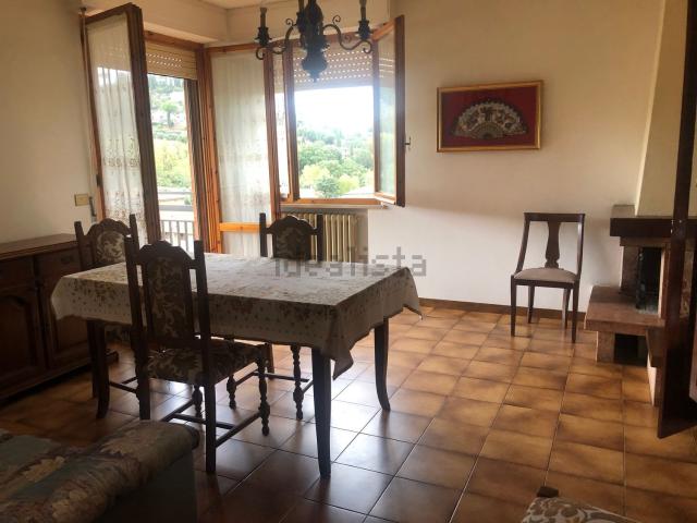 Appartamento in vendita di 85 m² in Via Pozzarelli