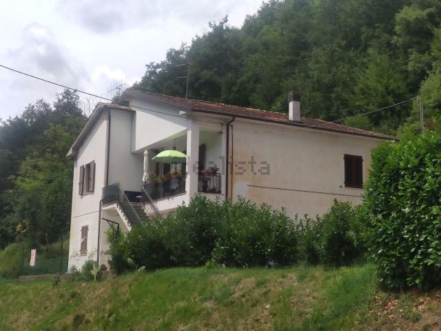 Appartamento in vendita di 85 m² in Via Provinciale