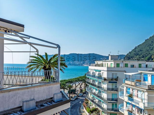 Appartamento in vendita di 85 m² in Via Richard West