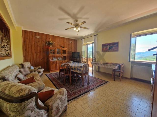 Appartamento in vendita di 85 m² in Via Sant&apos Elena, 4