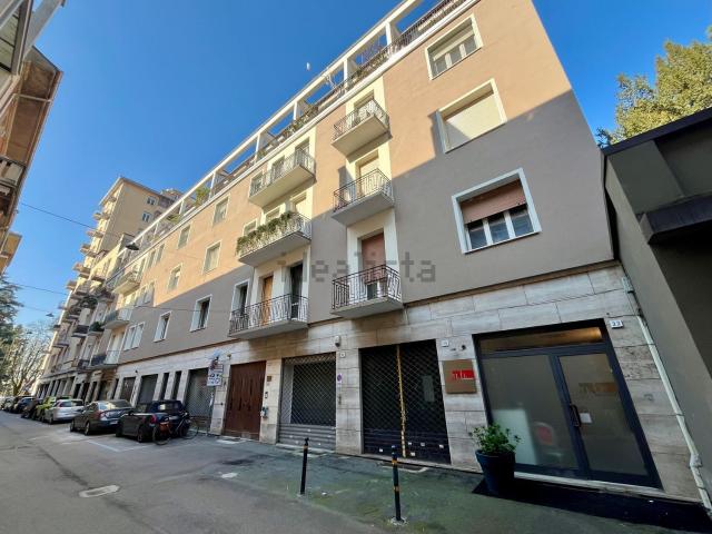Appartamento in vendita di 85 m² in Via San Francesco D&apos Assisi