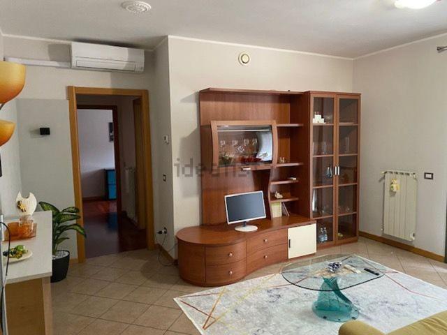 Appartamento in vendita di 85 m² in Via San Francesco d&apos Assisi, 9