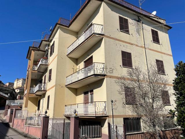 Appartamento in vendita di 85 m² in Via San Rocco Montecchie, 37