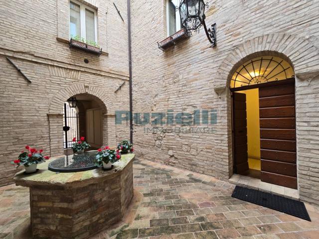 Appartamento in vendita di 85 m² in Via Sapienza