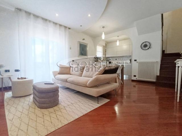 Appartamento in vendita di 85 m² in Via Senese Aretina, 55
