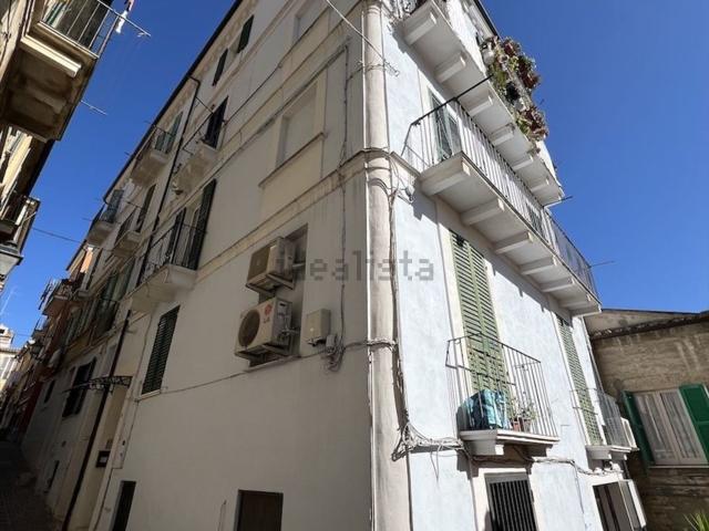 Appartamento in vendita di 85 m² in Via Silvestro Petrini