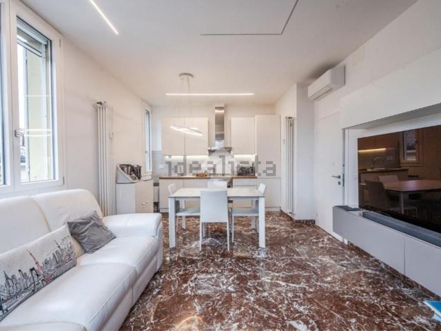 Appartamento in vendita di 85 m² in Viale Martiri della Libertà, 28