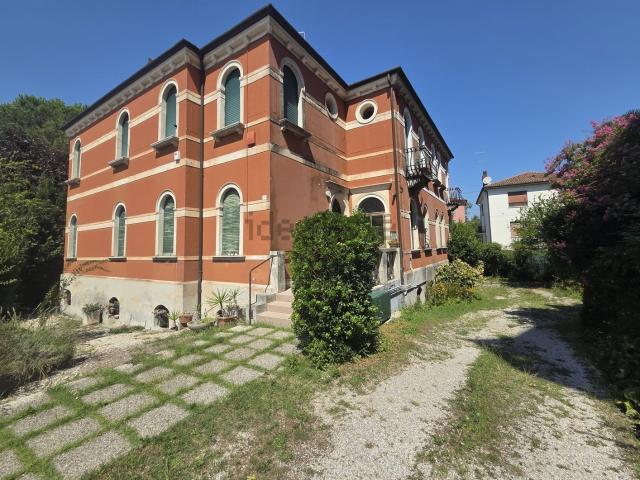 Appartamento in vendita di 85 m² in Viale Orleans, 6