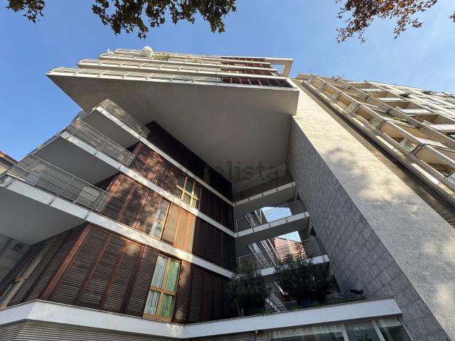 Appartamento in vendita di 85 m² in Viale Certosa, 92