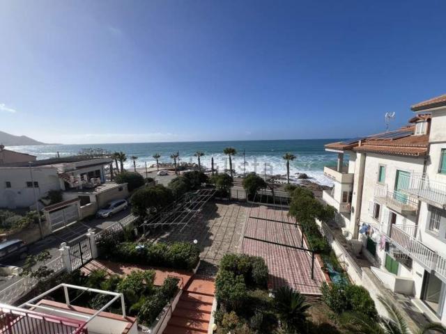 Appartamento in vendita di 85 m² in Viale dei Cantieri Navali, 14