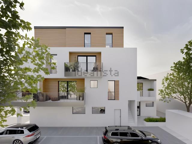 Appartamento in vendita di 85 m² in Viale dei Navigatori