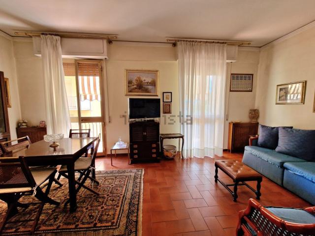 Appartamento in vendita di 85 m² in Viale Guglielmo Marconi, 40