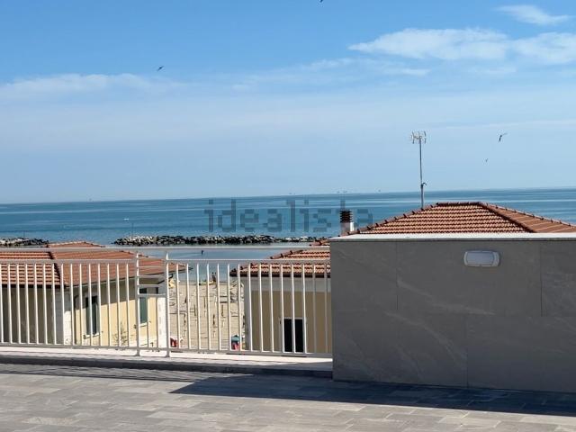 Appartamento in vendita di 85 m² in Viale Giuliano Dati, 168