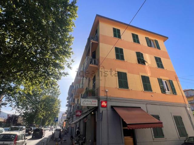 Appartamento in vendita di 85 m² in Viale San Bartolomeo, 467