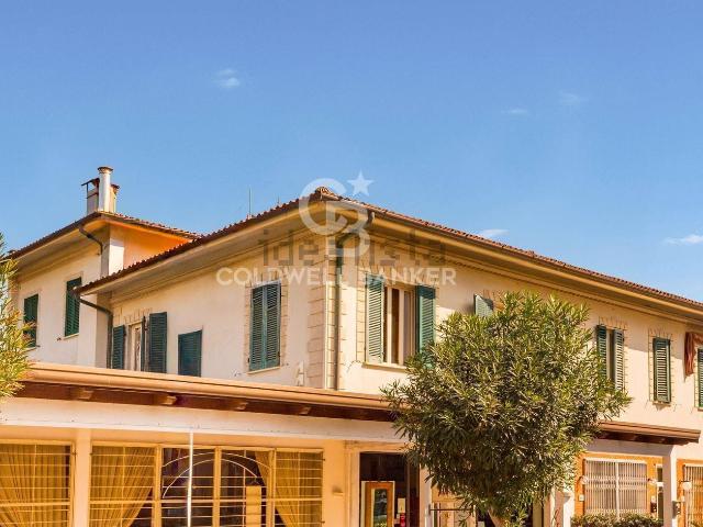 Appartamento in vendita di 85 m² in Viale Versilia, 163