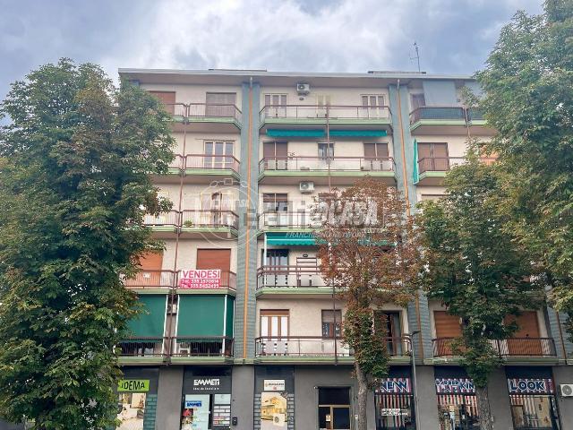 Appartamento in vendita di 86 m² in Corso Cesare Battisti, 76