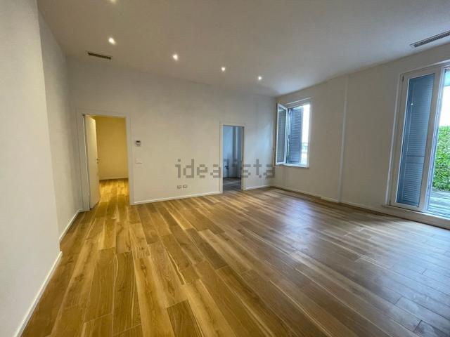 Appartamento in vendita di 86 m² in Corso Cornelio Tacito