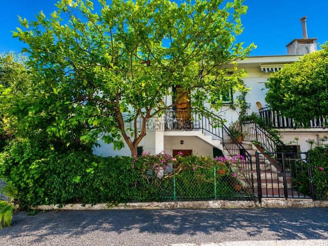 Appartamento in vendita di 86 m² in Corso degli Inglesi