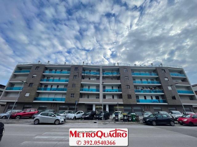 Appartamento in vendita di 86 m² in Corso del Mezzogiorno, 124