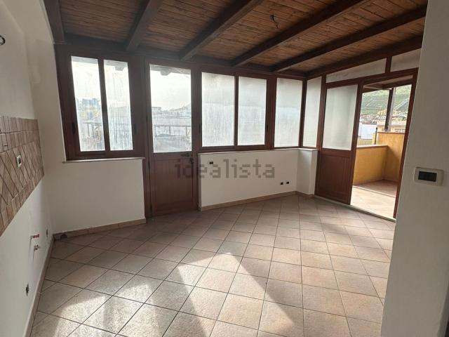 Appartamento in vendita di 86 m² in Cortile albeggiani, 32