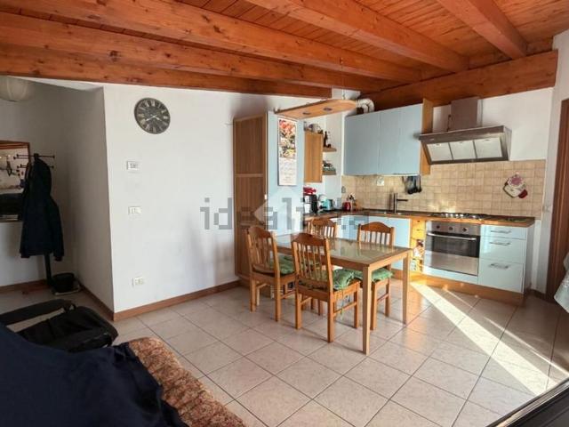 Appartamento in vendita di 86 m² in Traversa Capannelle, 17