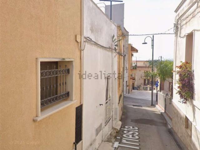 Appartamento in vendita di 86 m² in Via Trieste, 9