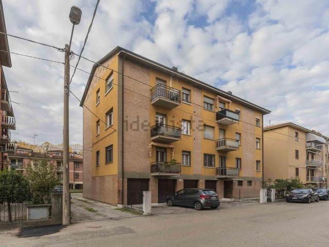 Appartamento in vendita di 86 m² in Via Adelio Cacciari, 4