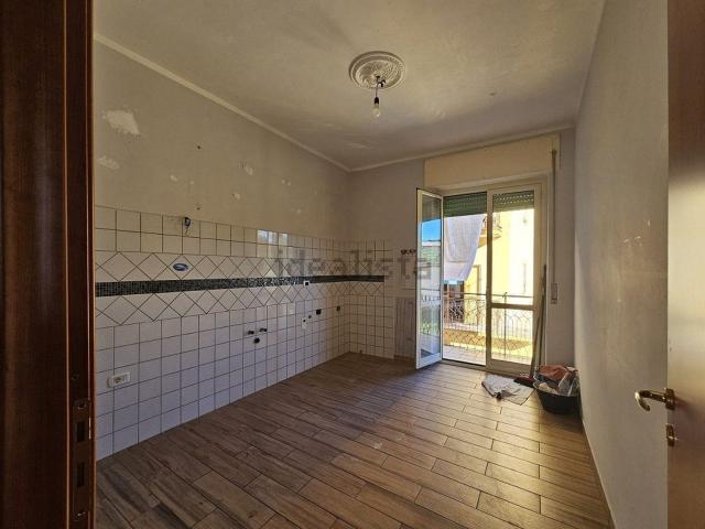 Appartamento in vendita di 86 m² in Via Bernardino Telesio, 33
