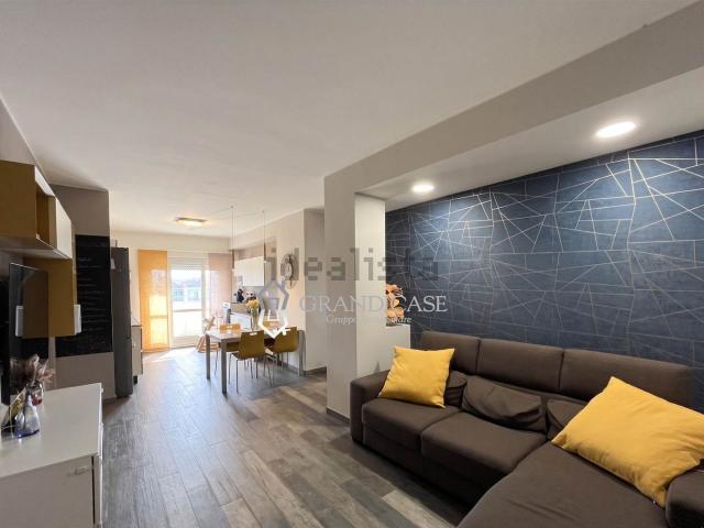 Appartamento in vendita di 86 m² in Via Boston, 96