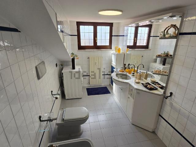 Appartamento in vendita di 86 m² in Via camillo benso