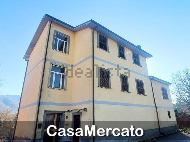 Appartamento in vendita di 86 m² in Via CALABRIA