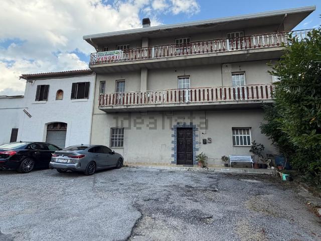 Appartamento in vendita di 86 m² in Via Case Viti, 16