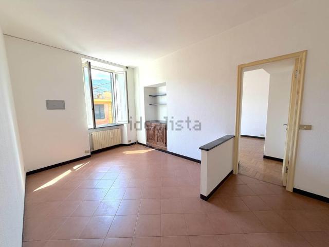 Appartamento in vendita di 86 m² in Via Cavour, 3