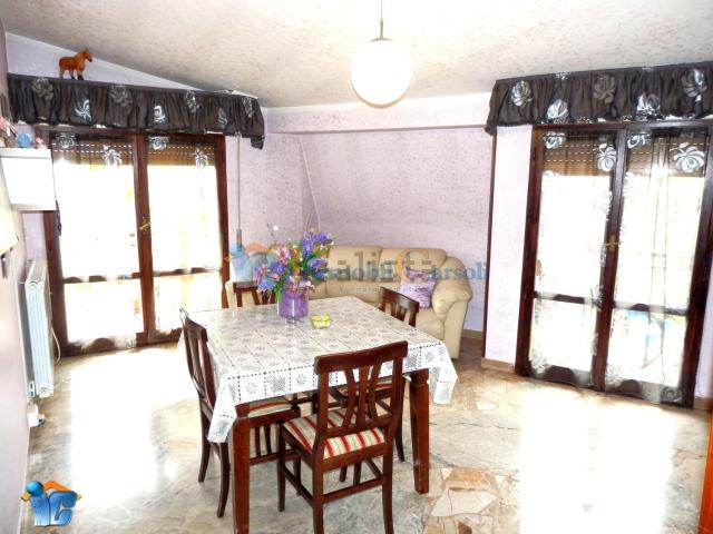 Appartamento in vendita di 86 m² in Via degli Alpini