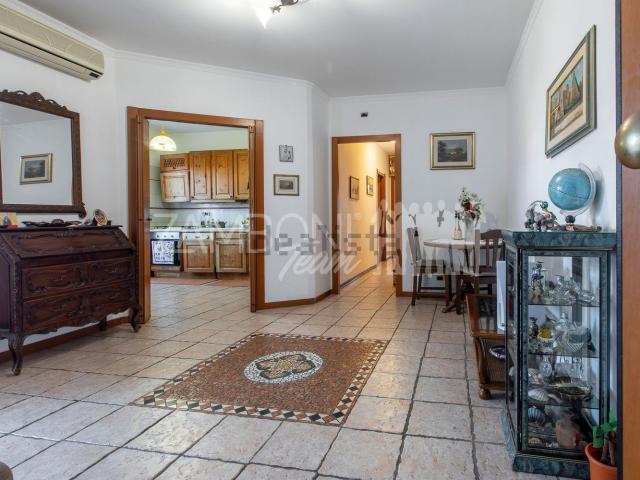 Appartamento in vendita di 86 m² in Via dell&apos Albareto, 85