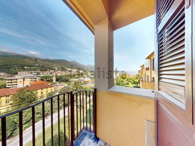 Appartamento in vendita di 86 m² in Via della Colletta, 22