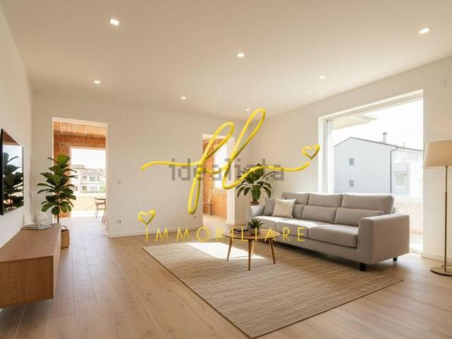 Appartamento in vendita di 86 m² in Via della Quercia