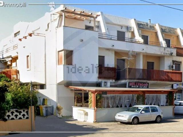 Appartamento in vendita di 86 m² in Via delle Gardenie, 75
