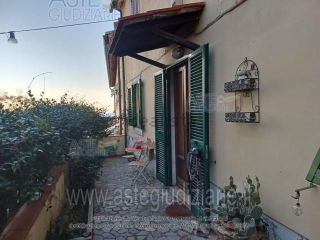Appartamento in vendita di 86 m² in Via di Montenero, 315