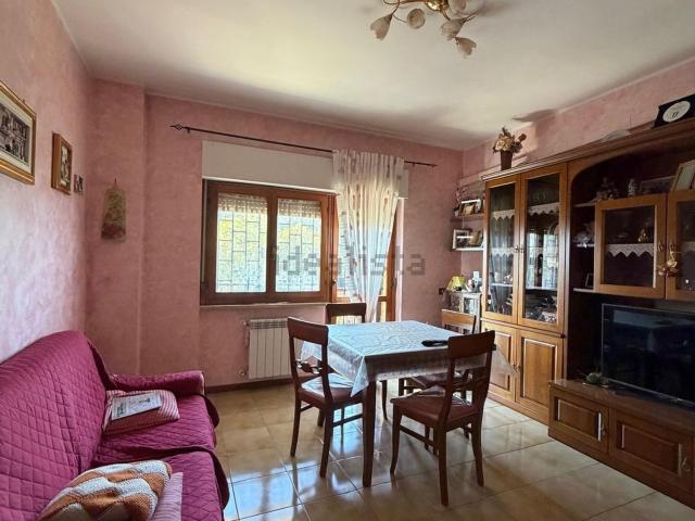 Appartamento in vendita di 86 m² in Via di Scorticabove
